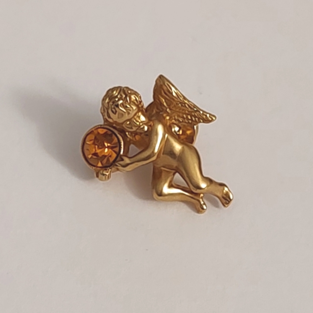 Vintage Avon Golden Angel Pin Cherub Angel with Faux Amber Topaz Birthstone